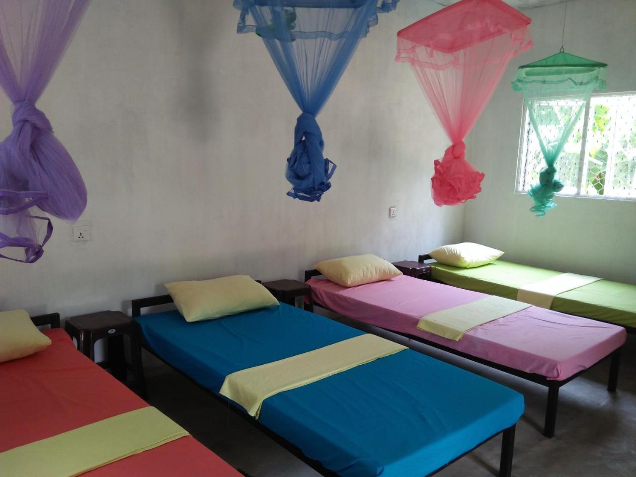 Helena Hostel Dikwella Kültér fotó